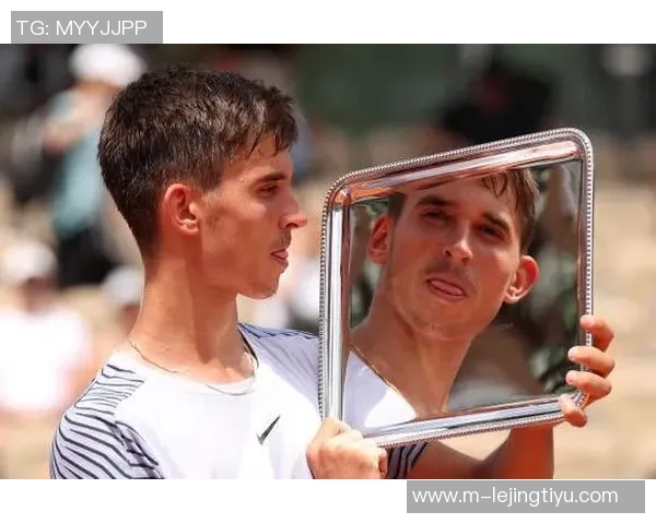 意大利足球传奇迪诺佐夫谈国家队收视率低于网球现象的深刻思考